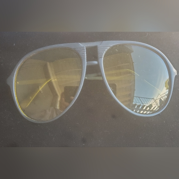 Vintage Night Driver Sunglasses. - Picture 4 of 16